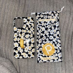 iPhone 12 Pro Max loopy Daisy case - righty